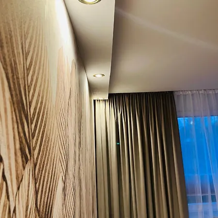 Gold Apartment *