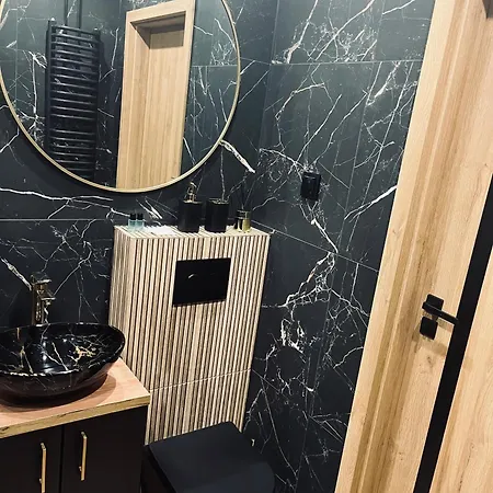 Gold Apartment